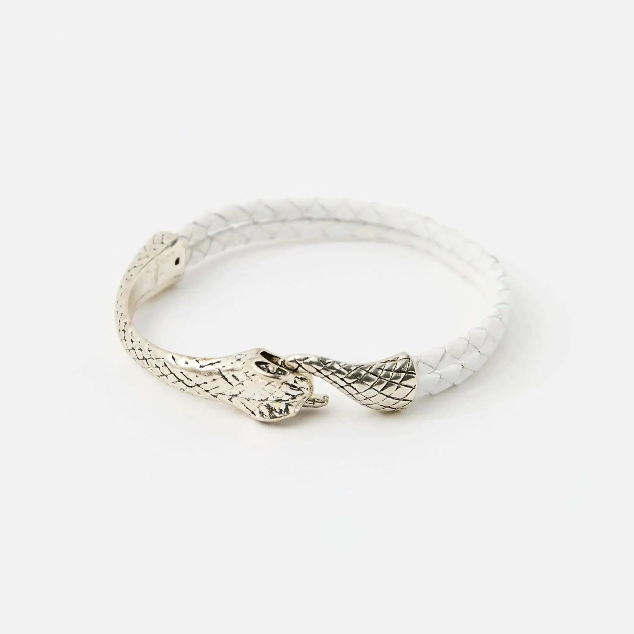 The Serin Leather Bracelet — Silver Clasp - Lodorfo